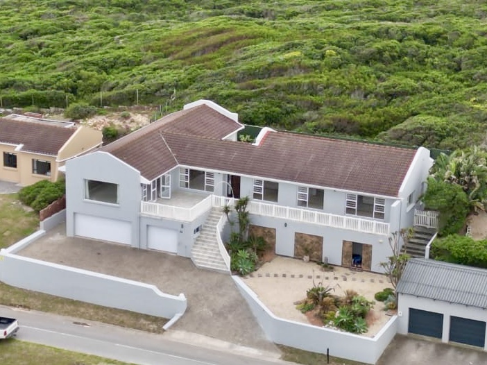 5 Bedroom Property for Sale in Seaview Eastern Cape